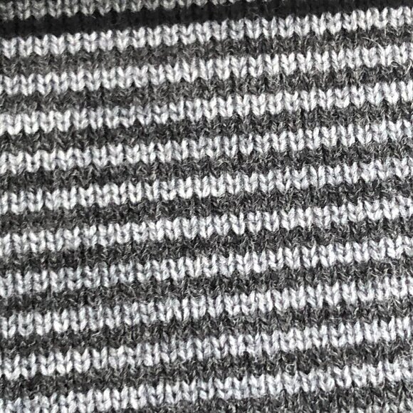 Vintage Claiborne Wool Blend Scarf - Picture 5 of 5